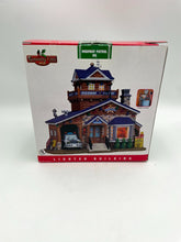 (2008) Lemax Coventry Cove Highway Patrol HQ Lighted Christmas Building Set LEMAX - KOEEK