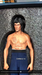 CHINA. X - H Bruce Lee 李小龙 Figure Statue Action Model Limited Two Heads 1/6 07FC0E-D4 - KOEEK