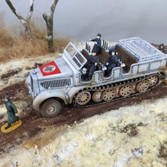 1/72 WWII German SD.KFZ.8 Half Track Vehicle Assembled Plastic Model! 07FC0E-D4 - KOEEK