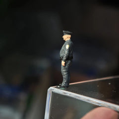 1:64 US Police II Resin Figure painted DIY Hand Paint Static Model 2.8cm 07FC0E-D4 - KOEEK