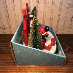 ! Disney Christmas Mickey & Minnie Mouse Animated Lighted Campfire Musical DISNEY - KOEEK