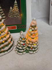 House of Lloyd "Christmas Around the World" Ceramic Lighted Village Trees 541936 HOUSE OF LLOYD - KOEEK