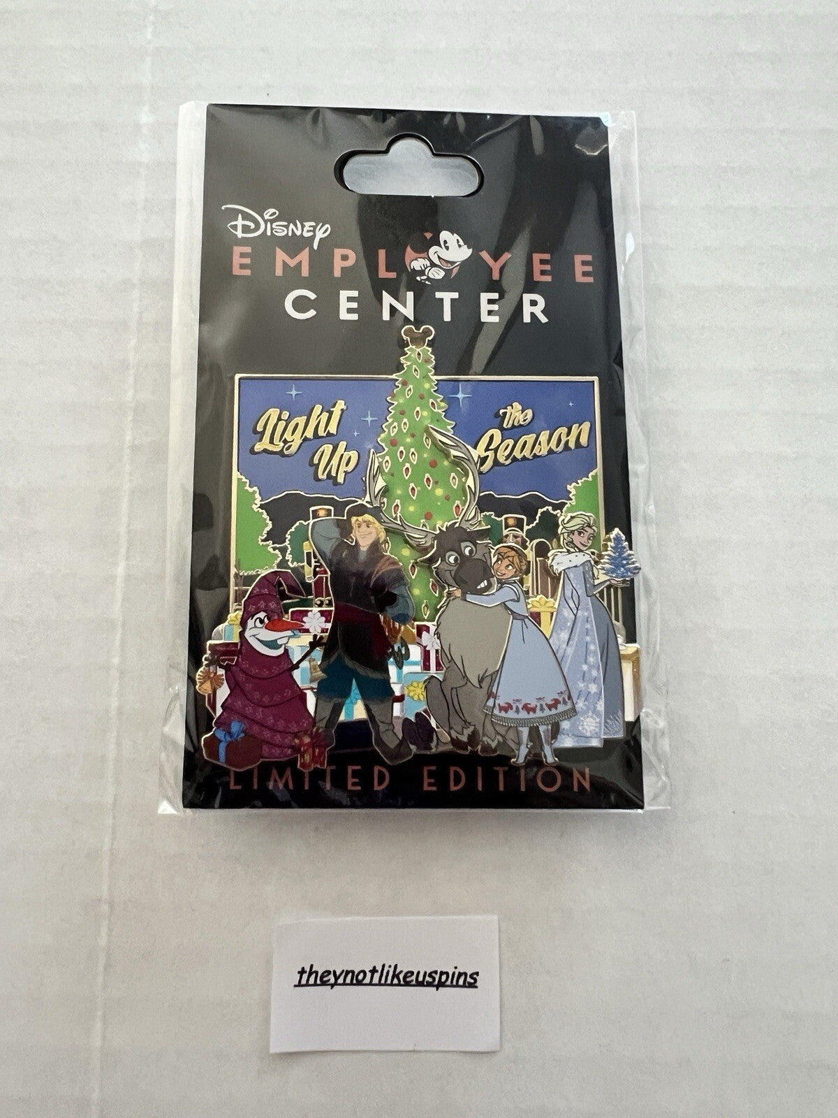 Disney DEC Light Up the Season Frozen Anna Elsa Olaf LE 250 pin DISNEY - KOEEK