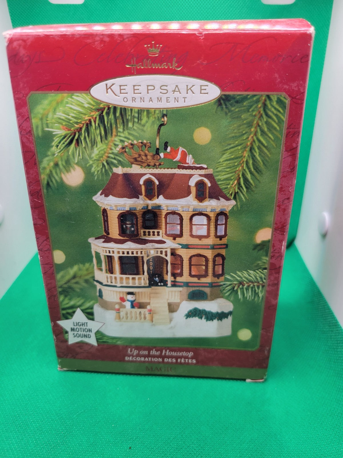 2001 Hallmark "Up On The Housetop" Light Up Ornament HALLMARK - KOEEK