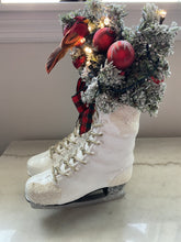 ! HSN Winter Lane Cardinal ICE SKATES FIGURE CHRISTMAS DECOR LIGHTS UP! CARDINAL - KOEEK