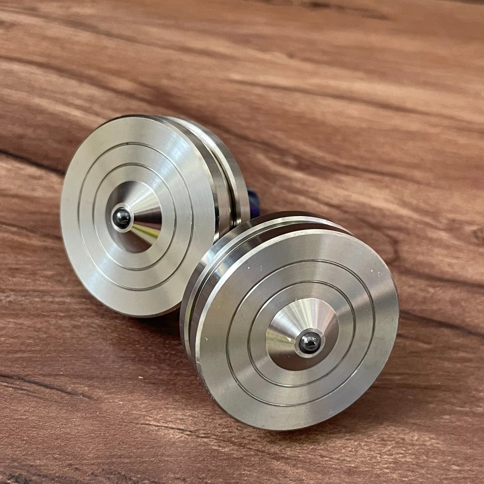 Titanium Alloy Hand Twisting Spinning Top Gyroscope Ceramic Bead Gyro Toy 1PC 07FC0E-D4 - KOEEK