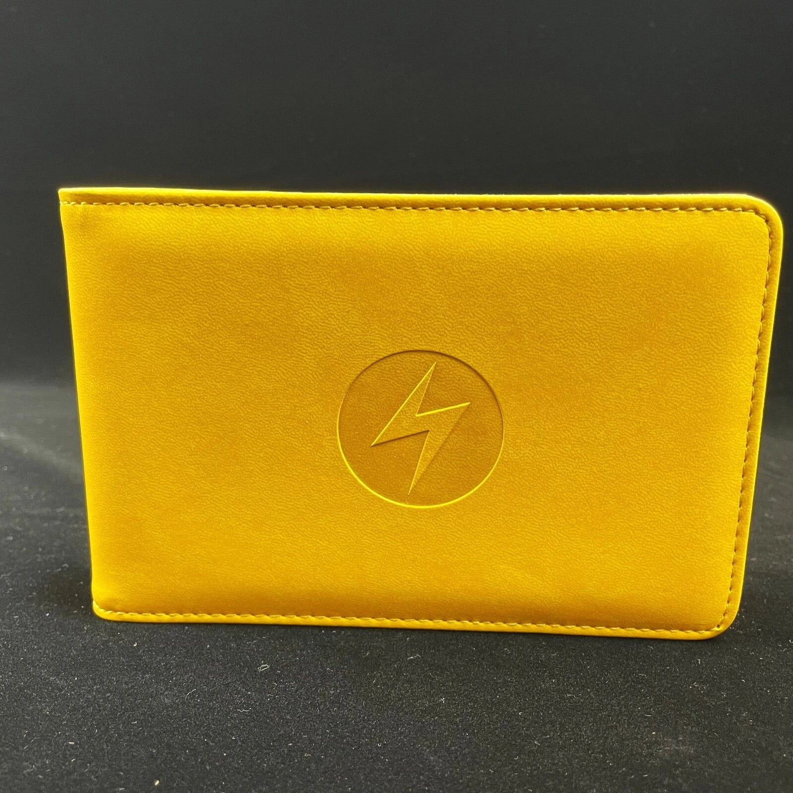 IN STOCK Pokemon Chinese Radiant Energy Electric Theme Storage Card Deck Book 07FC0E-D4 - KOEEK