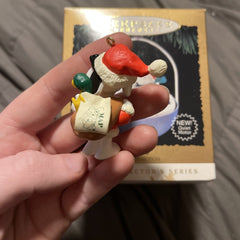 1995 Hallmark Keepsake Magic Ornament Motion Light PEANUTS in Box Joe Cool Lot HALLMARK - KOEEK