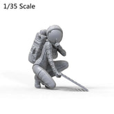 1:35 resin model figure kit Girl's In Action Unassembled Unpainted F041 07FC0E-D4 - KOEEK