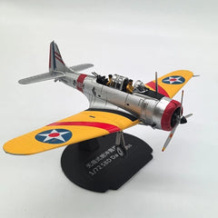 1:72 Scale Douglas SBD Dauntless, Yellow Trainer Finish, Die-Cast Display Model 07FC0E-D4 - KOEEK
