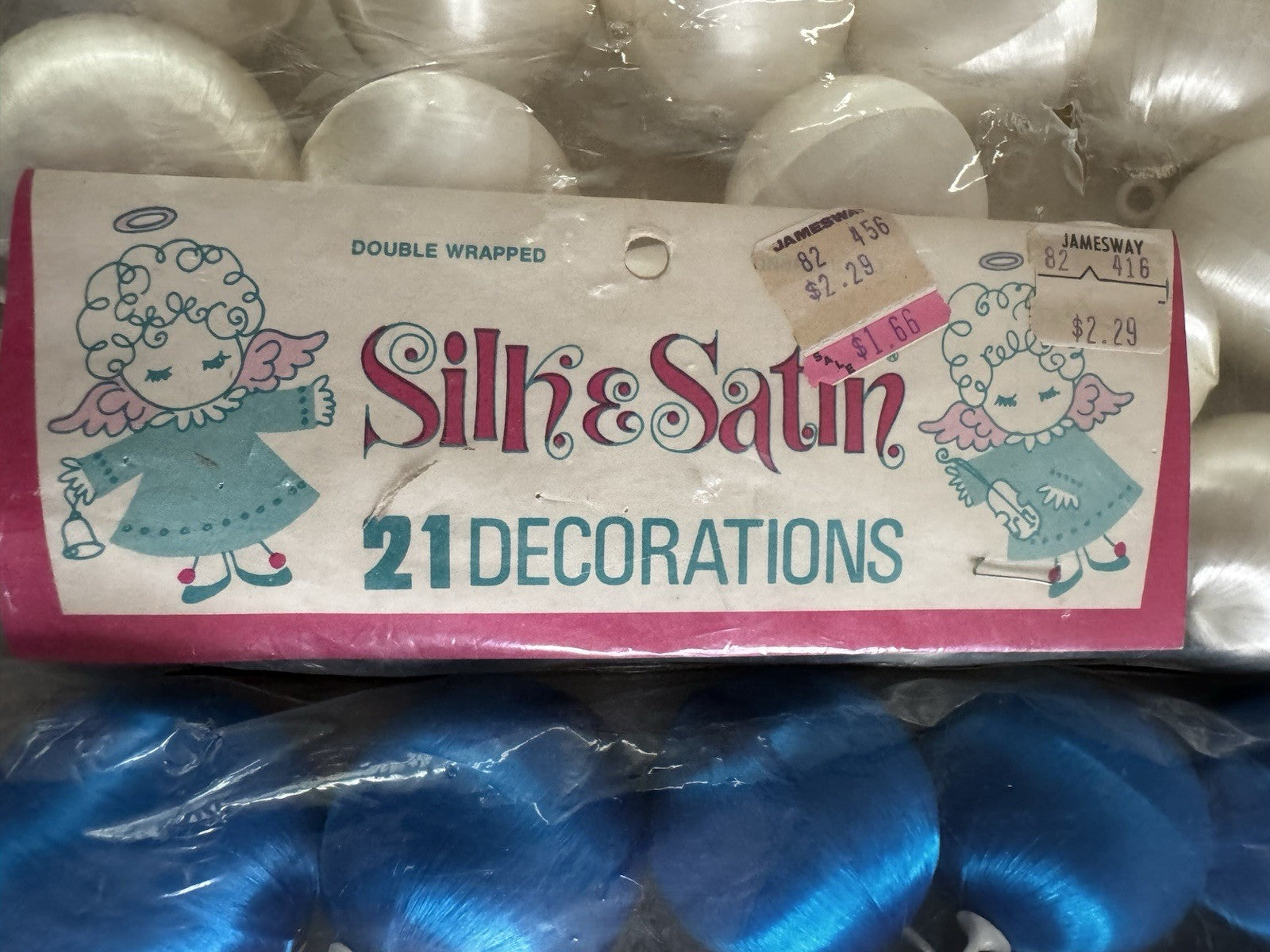 Lot Of 60 Satin Christmas Balls Various Sizes Red White Blues Vintage WHITE - KOEEK