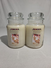 (QTY 2) MUNICH CHRISTMAS MARKET LARGE YANKEE CANDLE JAR ALMOND COOKIE SCENT YANKEE CANDLE - KOEEK