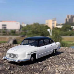 1:43 Tatra 603 White Vintage Car Model Soviet Era Diecast BodyPlasticChassis12CM 07FC0E-D4 - KOEEK