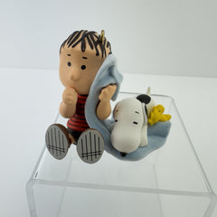2006 Hallmark Keepsake Peanuts Linus Snoopy "Happiness is" Christmas Ornament HALLMARK - KOEEK