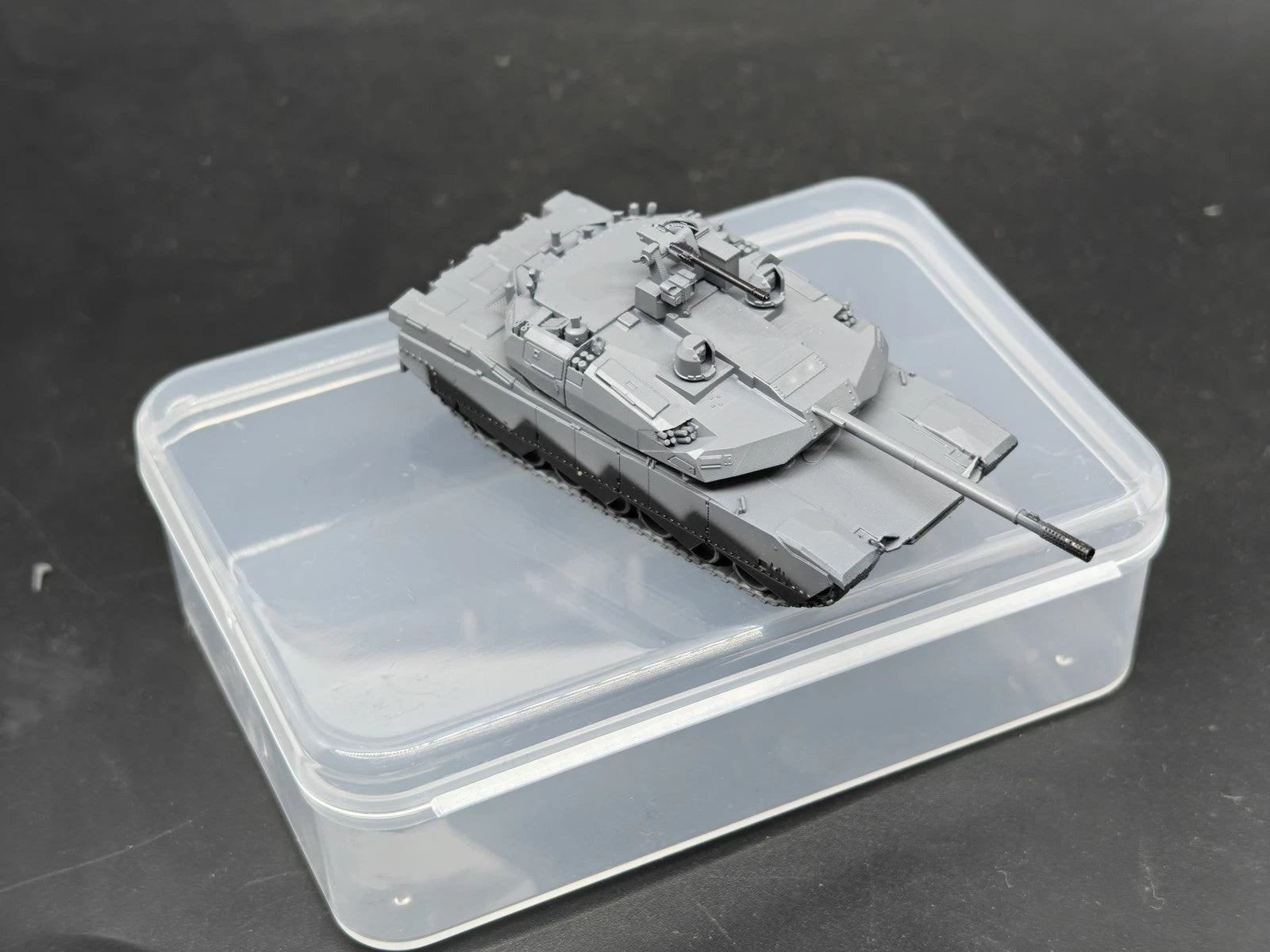 USA Abrams x Tank 1/144 Scale Static Model Painted Finished Non-Movable 07FC0E-D4 - KOEEK