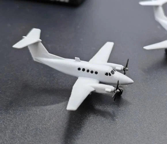1/400 US Beechcraft B200 "King of the Air" Light Business Jet Model 07FC0E-D4 - KOEEK [8]