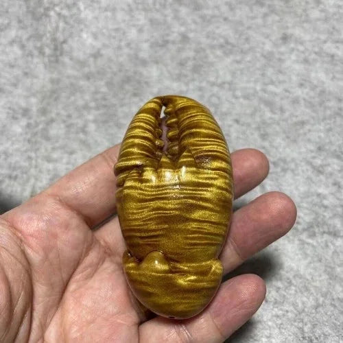 1pcs Golden Nanmu Crab Claw Hand Carved Wenwan Decor Collectible Wood Piece Gift 07FC0E-D4 - KOEEK [1]