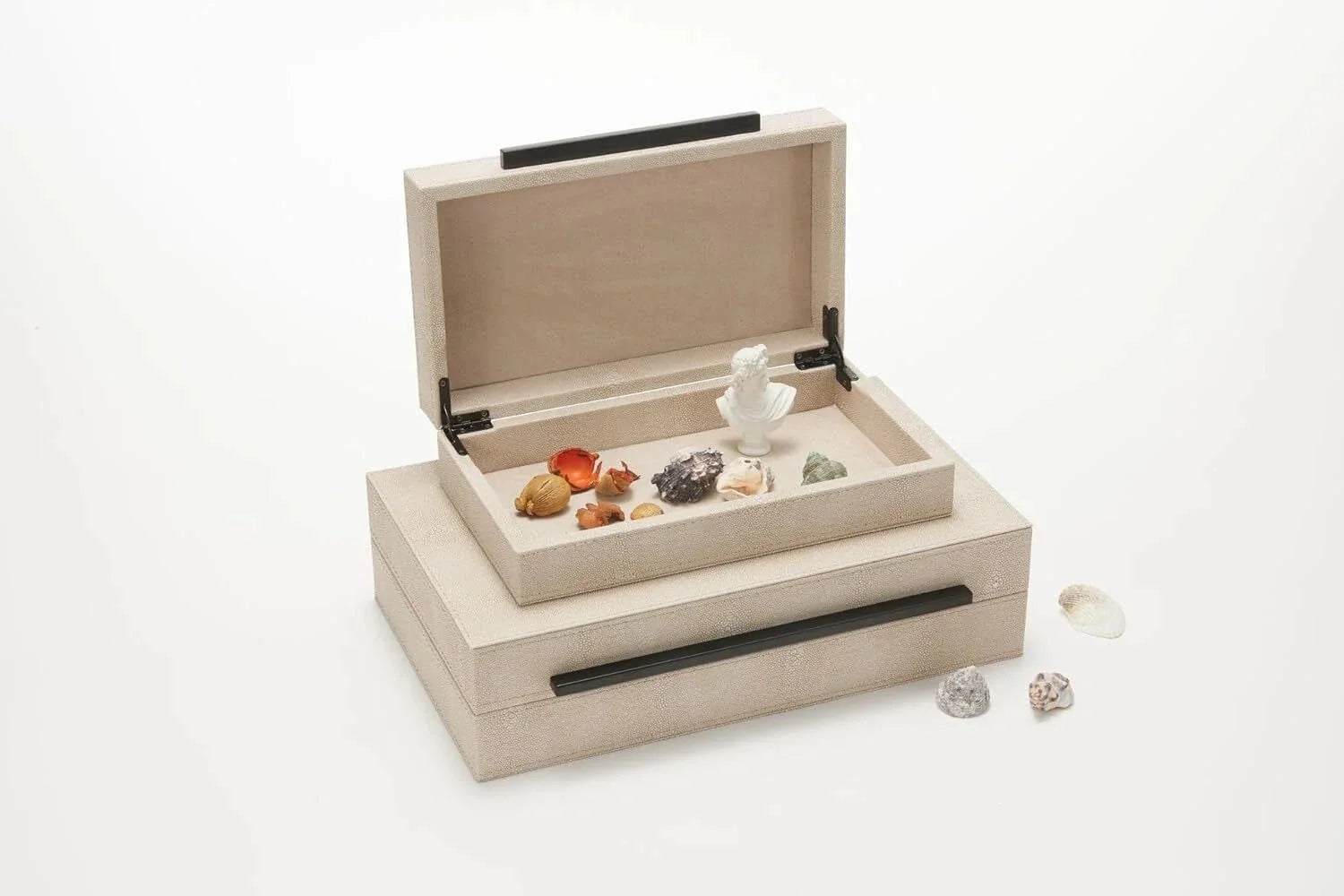 Set of 2 Ivory Sagarin Decorative Boxes with Black Metal Handles 07FC0E-D4 - KOEEK [3]
