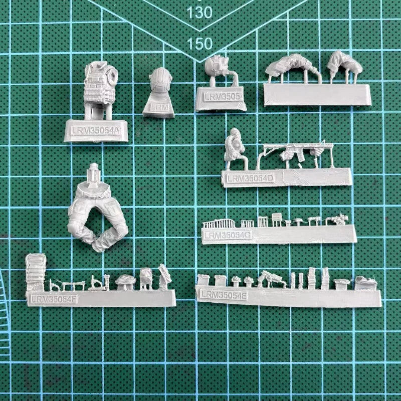1/35 Resin Model Kit US Army Helicopter Crew 6 Figures Unassambled Unpainted 07FC0E-D4 - KOEEK