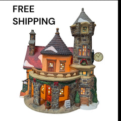 2 Heartland Valley Village Porcelain Lighted Red Lion Inn Department Christmas HEARTLAND - KOEEK