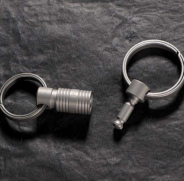 EDC Small Titanium Alloy Detachable Keychain  Hanging Connector  Keyring 07FC0E-D4 - KOEEK