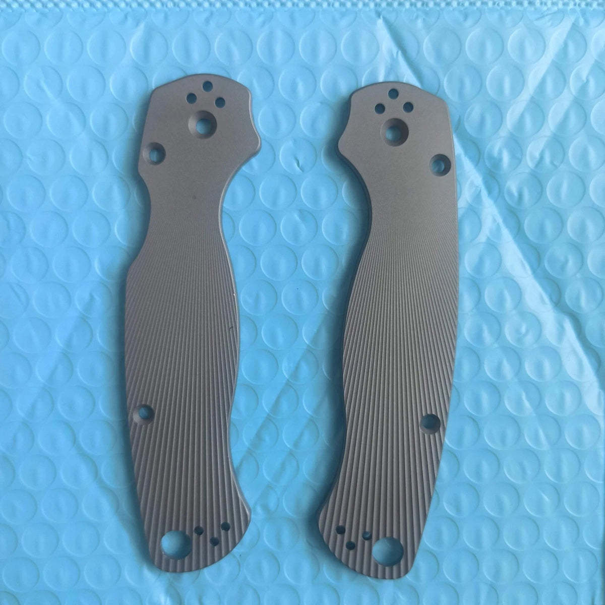 1 Pair Titanium Alloy Knife Handle Scales for Spyderco C81 Para 2 Folding Knives 07FC0E-D4 - KOEEK