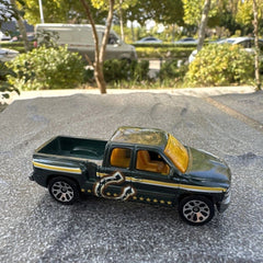 1:64 Chevrolet Colorado Pickup Truck Military Green Alloy Diecast Car Boy gift 07FC0E-D4 - KOEEK