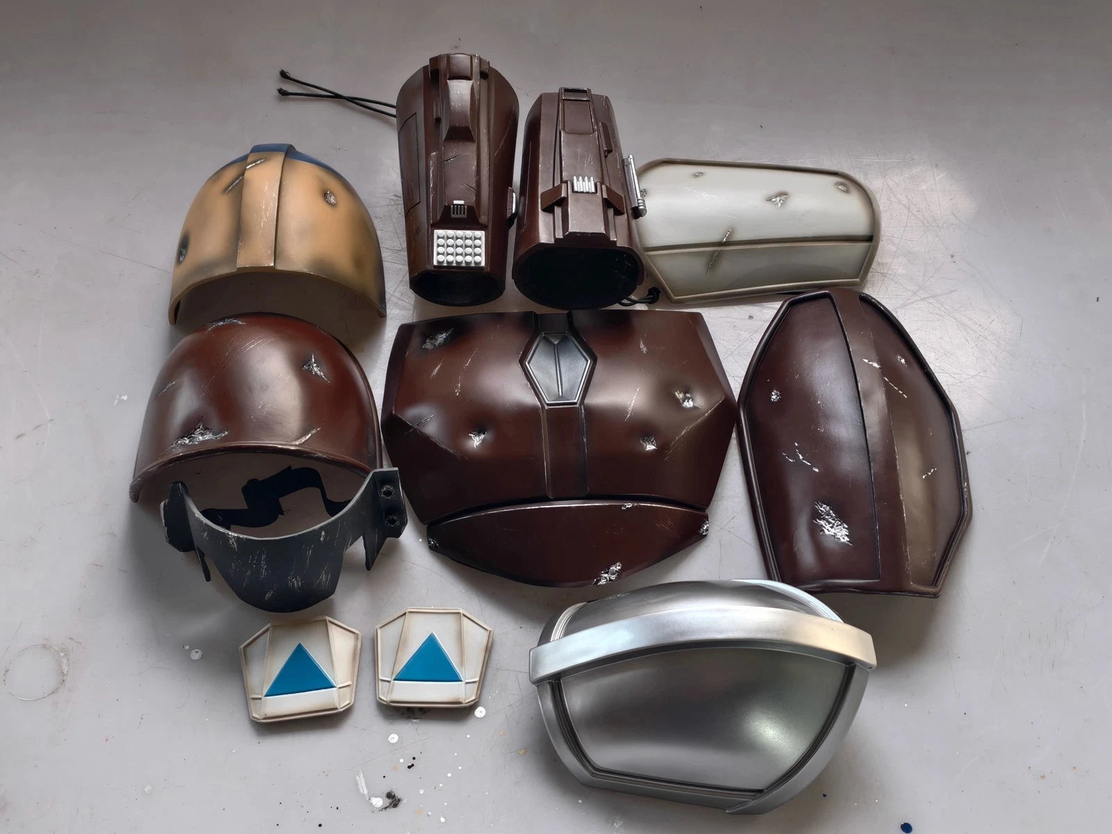 The Mandalorian Din Djarin FRP Arm Thigh Armor Breastplate Cosplay Helmet Props 07FC0E-D4 - KOEEK