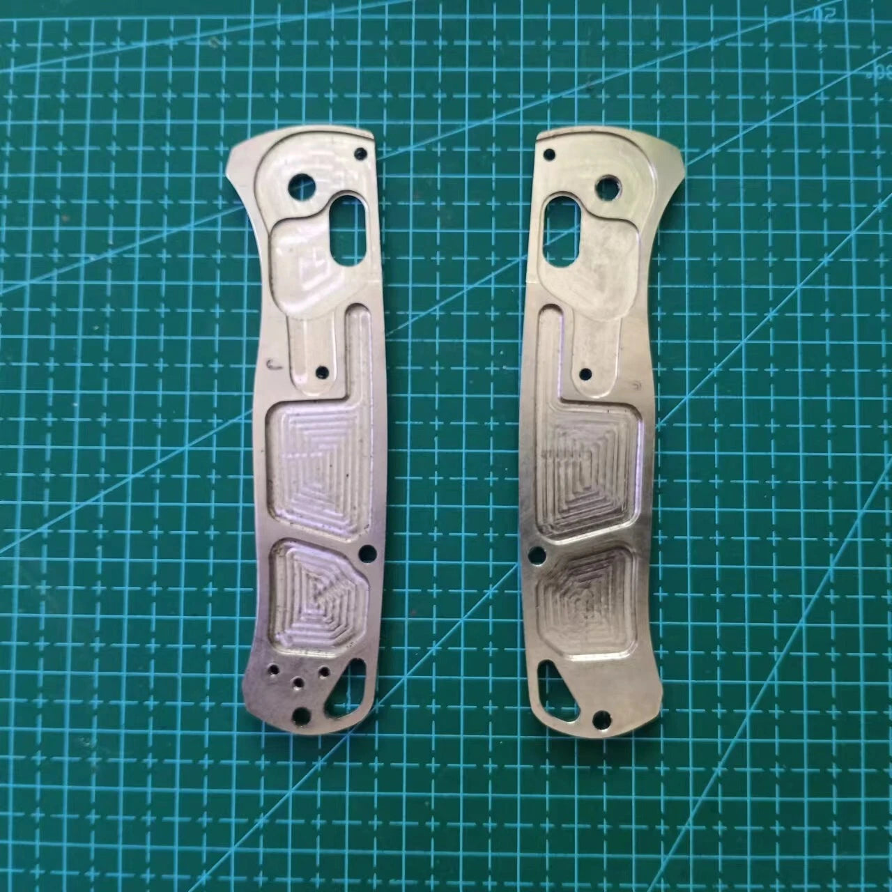 Hot 1Pair Custom MadeTitanium Alloy Handle Scales for Benchmade Bugout 535 Knive 07FC0E-D4 - KOEEK