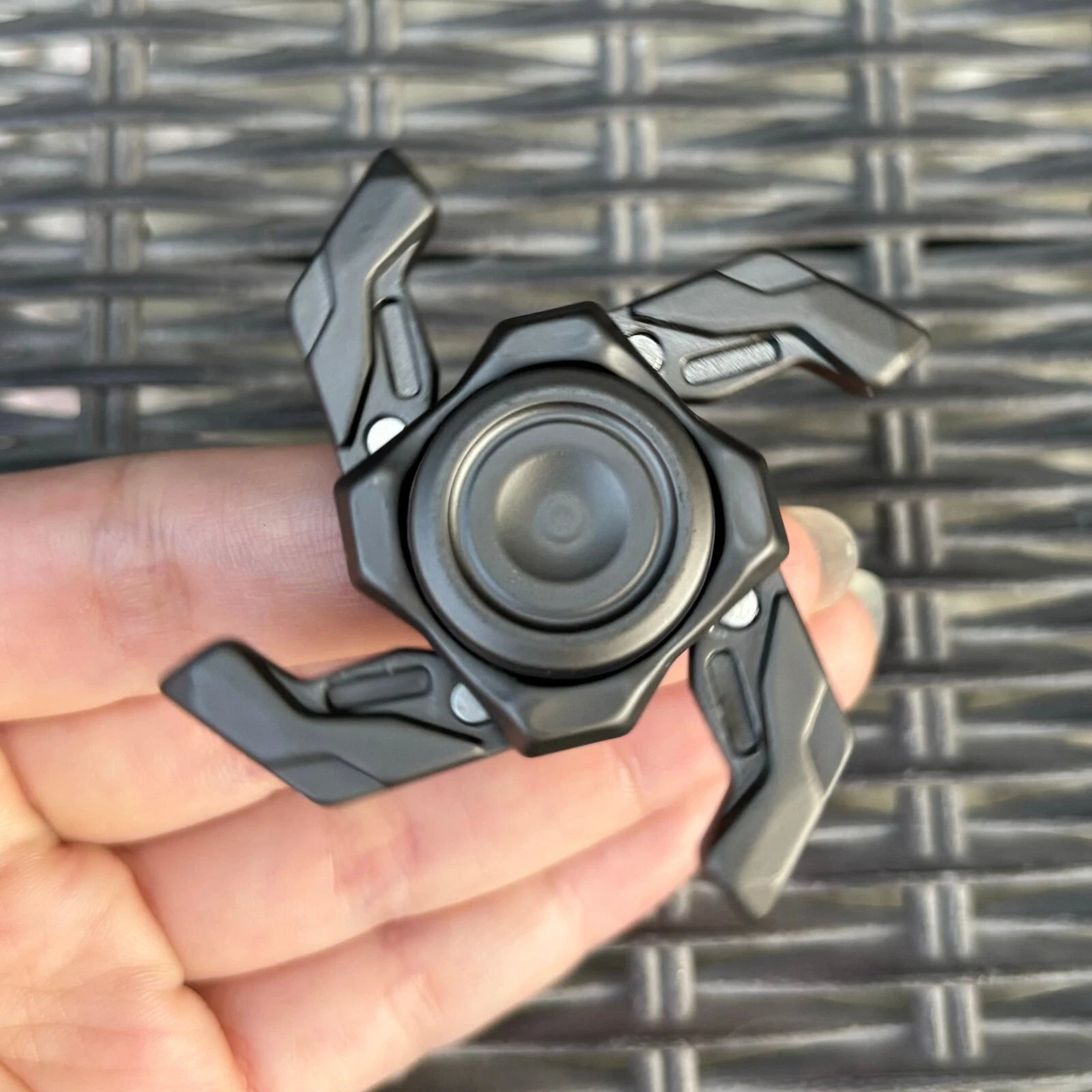 EDC Fidget Toys Stress Relief For Adults Office Metal Open Armor Spinning Top 07FC0E-D4 - KOEEK