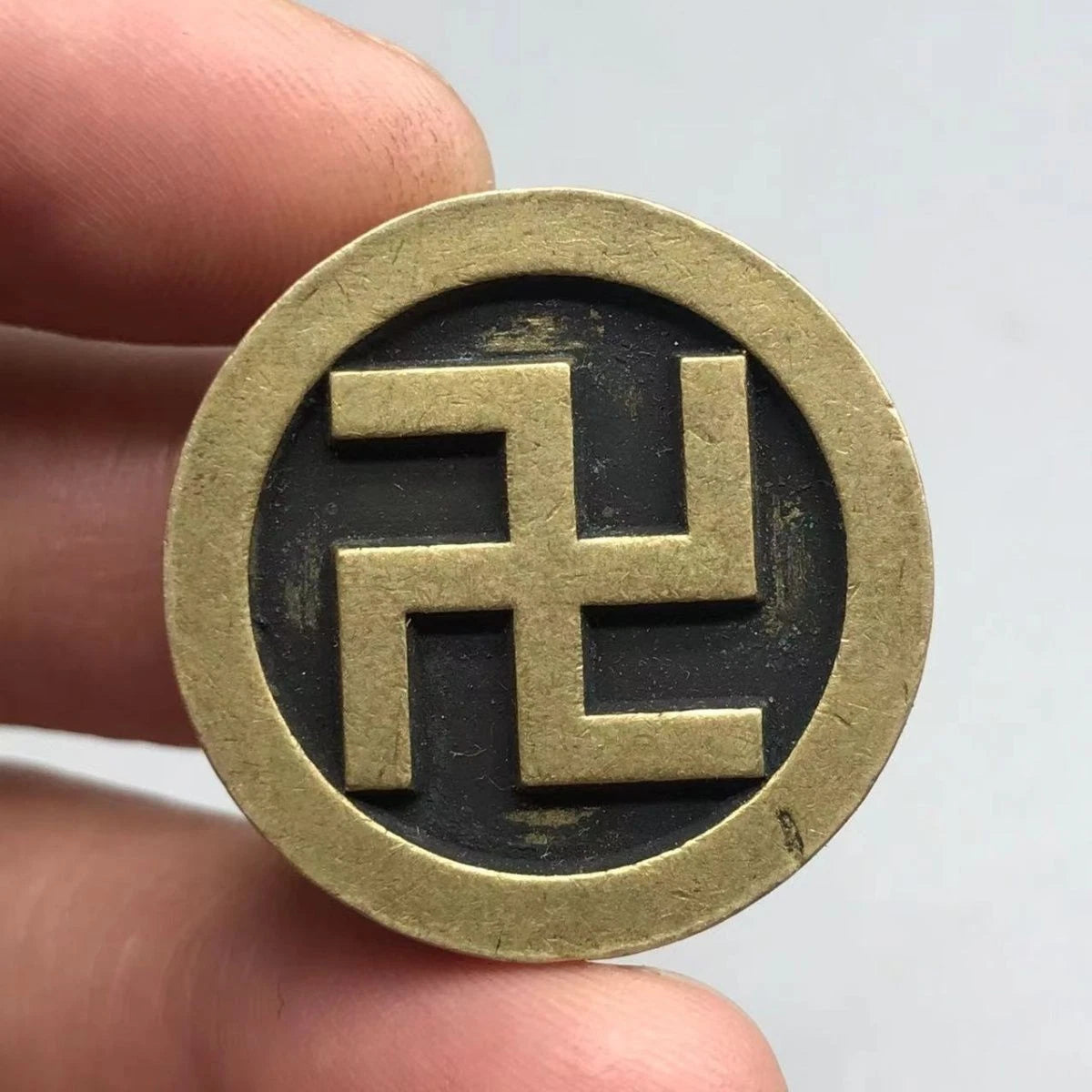 26mm China Old Pure Copper Swastika Coin Pendant Amulet  Coin Collection 07FC0E-D4 - KOEEK