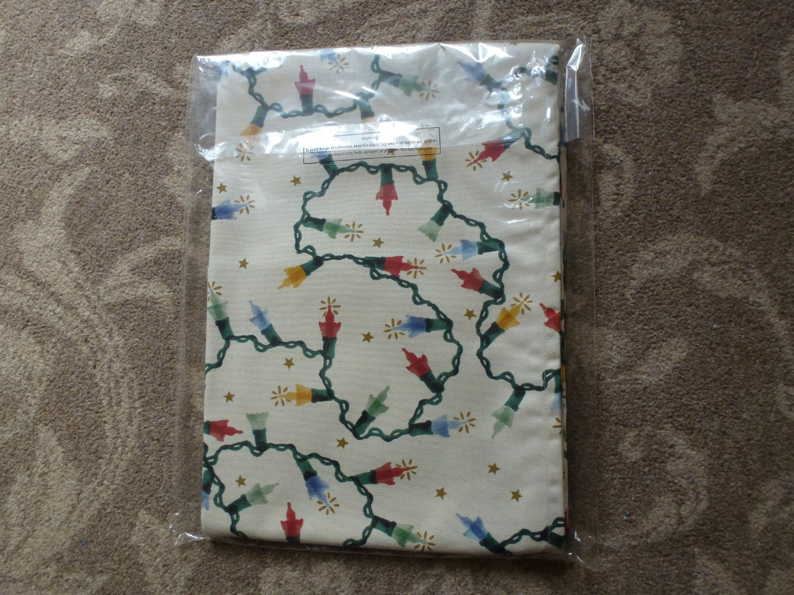 & Sealed: Emma Bridgewater 'Christmas Fairy Lights' Table Runner EMMA BRIDGEWATER - KOEEK