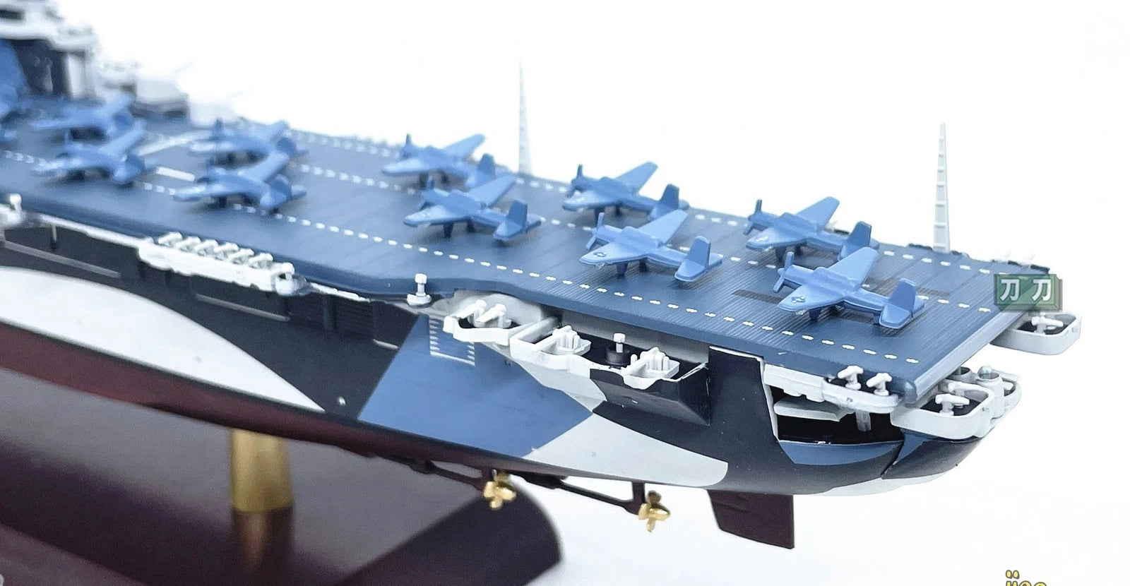 1/1000 WWII US Aircraft Carrier Ticonderoga-class Cruiser CV-14 Model Toy W/base 07FC0E-D4 - KOEEK