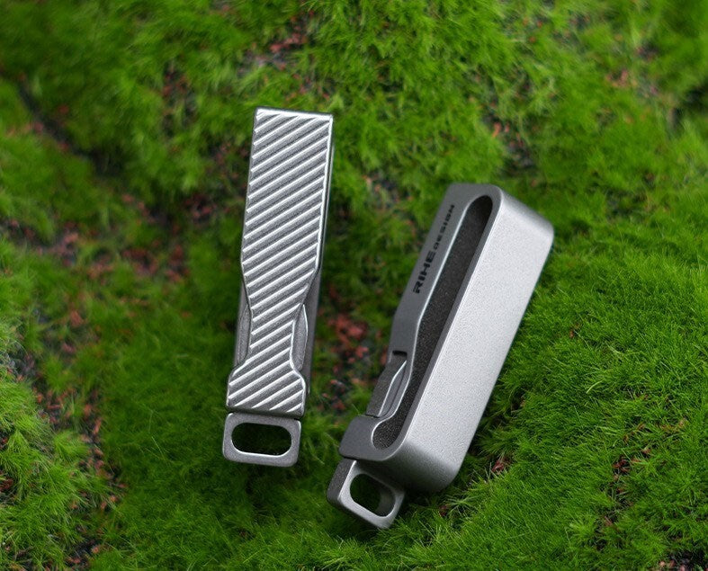 Titanium Alloy Belt Buckle EDC Portable Men‘s Belt Clip  Waist Hang Keychain 07FC0E-D4 - KOEEK