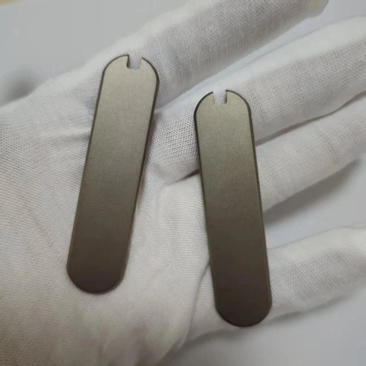 1 Pair Titanium Alloy Handle Scales for 58mm Victorinox Swiss Army Knives 07FC0E-D4 - KOEEK