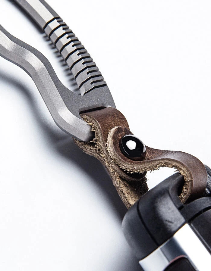 Titanium Alloy + Leather Keychain Carabiner Removable Pendant EDC Crowbar Tool EDC - KOEEK