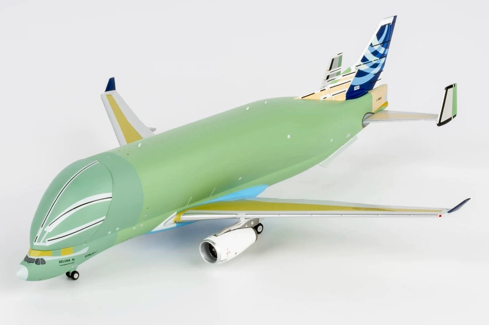 1:400 Airbus A330-743L Beluga XL F-WBXL Diecast Aircraft NG High-quality Model NG - KOEEK