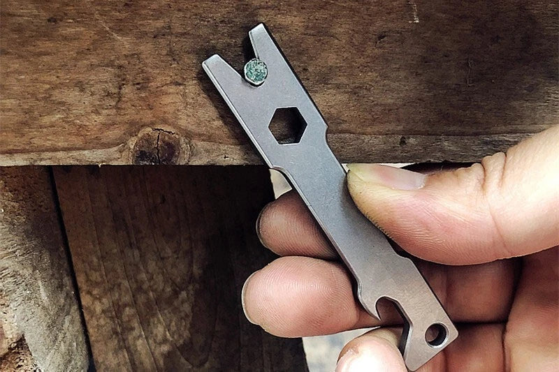Titanium Alloy Pry Bar Crowbar Wrench Opener Keychain Outdoor Multi Tools EDC 07FC0E-D4 - KOEEK