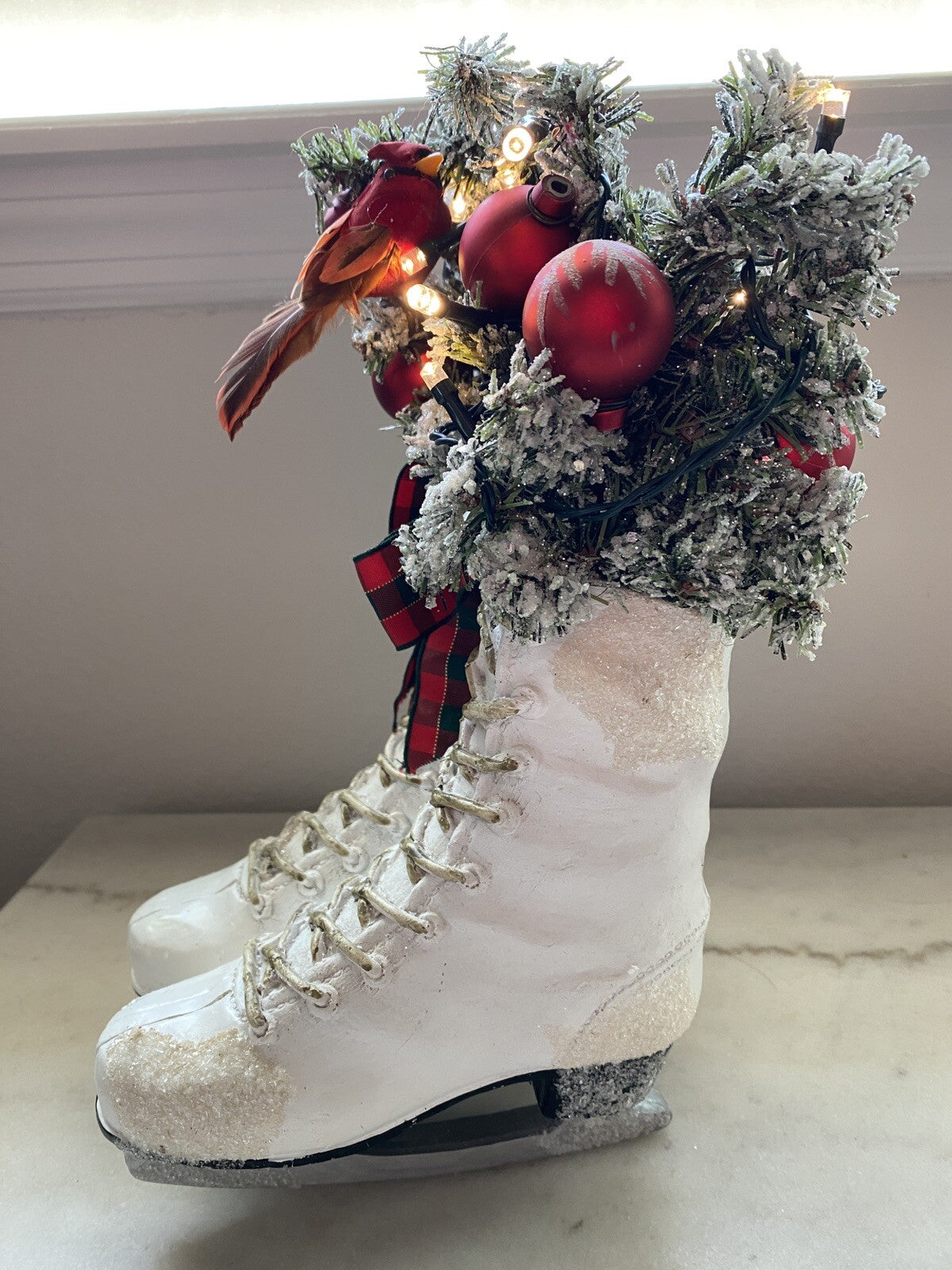 ! HSN Winter Lane Cardinal ICE SKATES FIGURE CHRISTMAS DECOR LIGHTS UP! CARDINAL - KOEEK