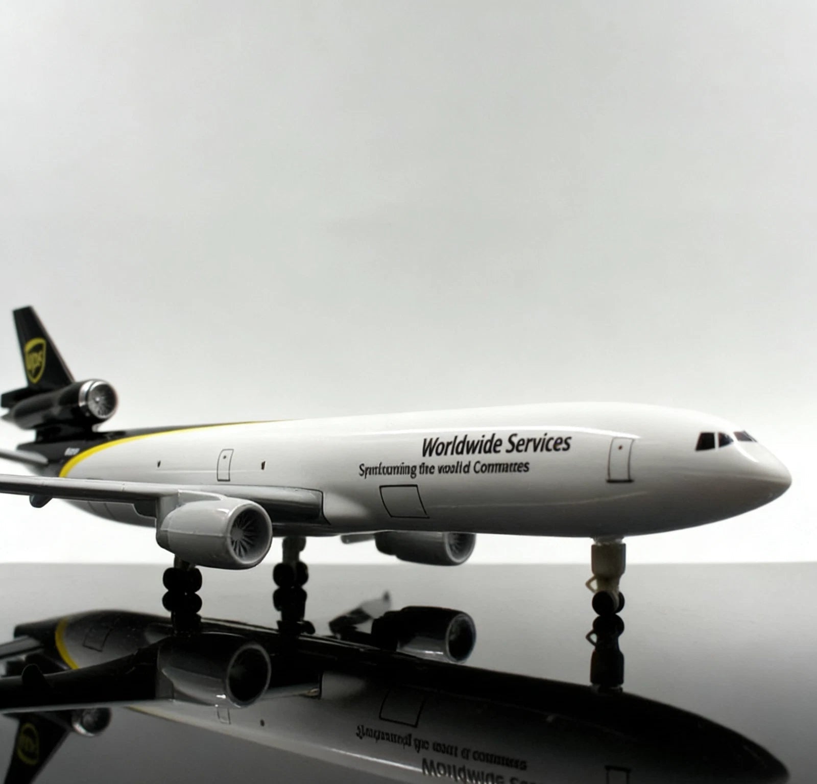 1:400 GeminiJets UPS McDonnell Douglas MD-11F Aircraft Diecast Airplane Model GEMINIJETS - KOEEK