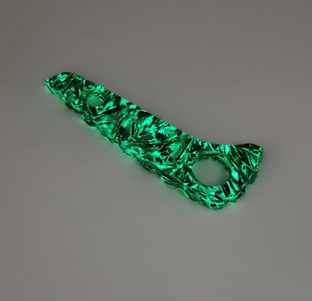 Custom GLOW Carbon Fiber & Resin Backspacer For Spyderco Paramilitary 2 C81 07FC0E-D4 - KOEEK