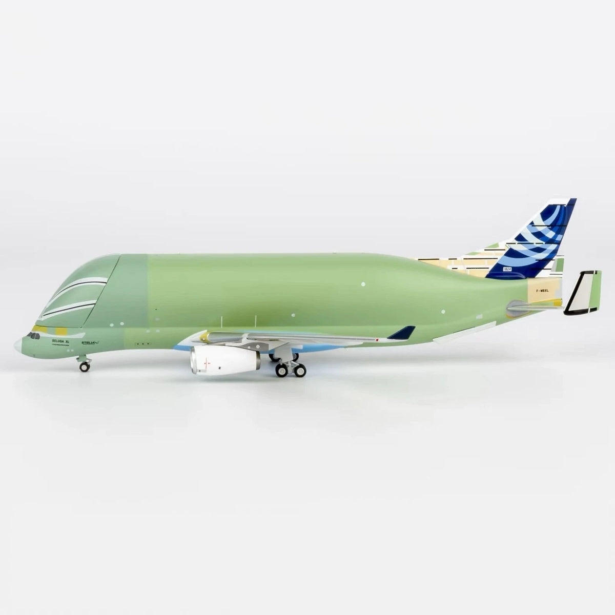 1:400 Airbus A330-743L Beluga XL F-WBXL Diecast Aircraft NG High-quality Model NG - KOEEK