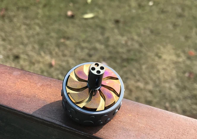 Titanium Alloy Hand Twisting Spinning Top Gyro Gyroscope Spinner Toys 07FC0E-D4 - KOEEK