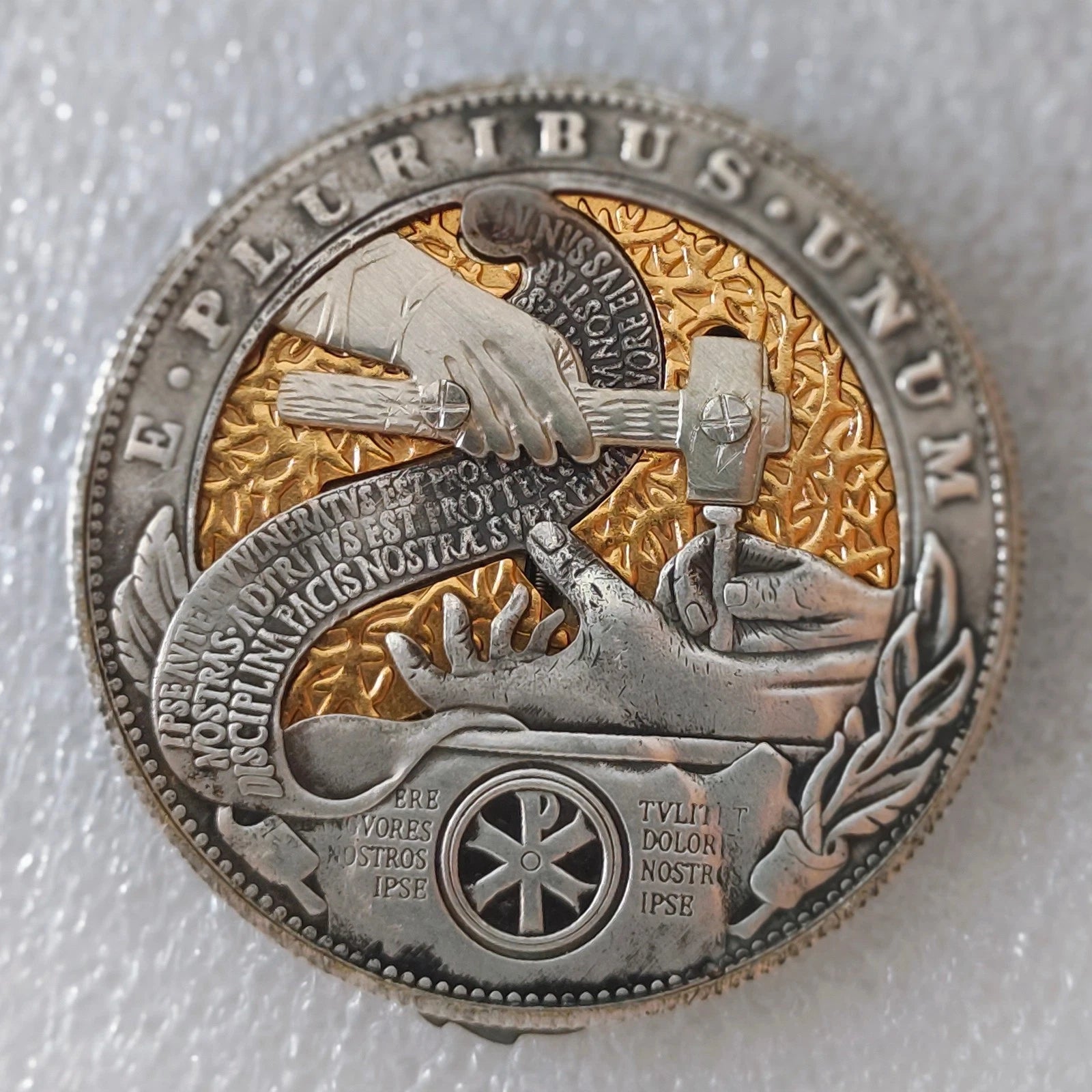 1pcs Movable Mechanism Coin "The Savior`s Hand"  Amazing Hobo Art 07FC0E-D4 - KOEEK
