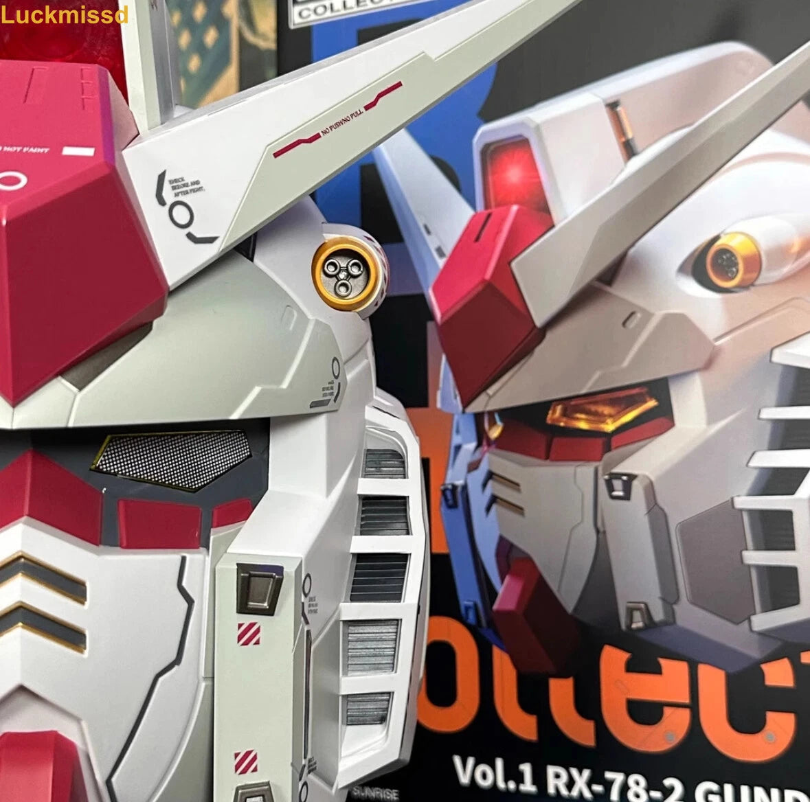 Mobile Suit Gundam RX-78 Cosplay Wearable Anime Helmet Mask Light up Collection 07FC0E-D4 - KOEEK