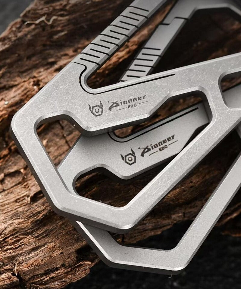 EDC Titanium Carabiner Clip with Bottle Opener Car Key Holder Organizer Keychain 07FC0E-D4 - KOEEK