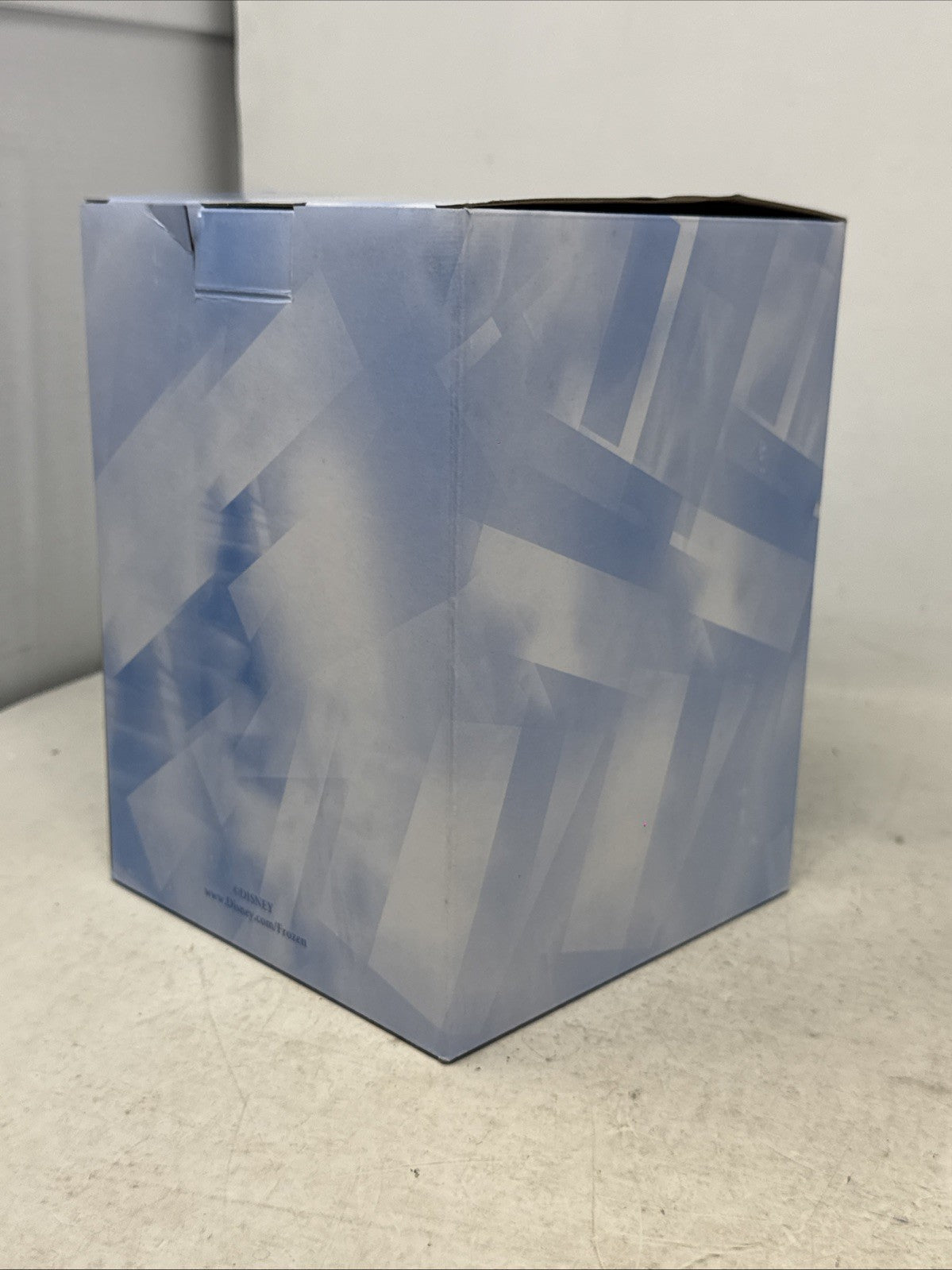 DISNEY FROZEN SNOW GLOBE CHRISTMAS LIGHT UP MUSICAL LET IT GO - 53 DISNEY - KOEEK