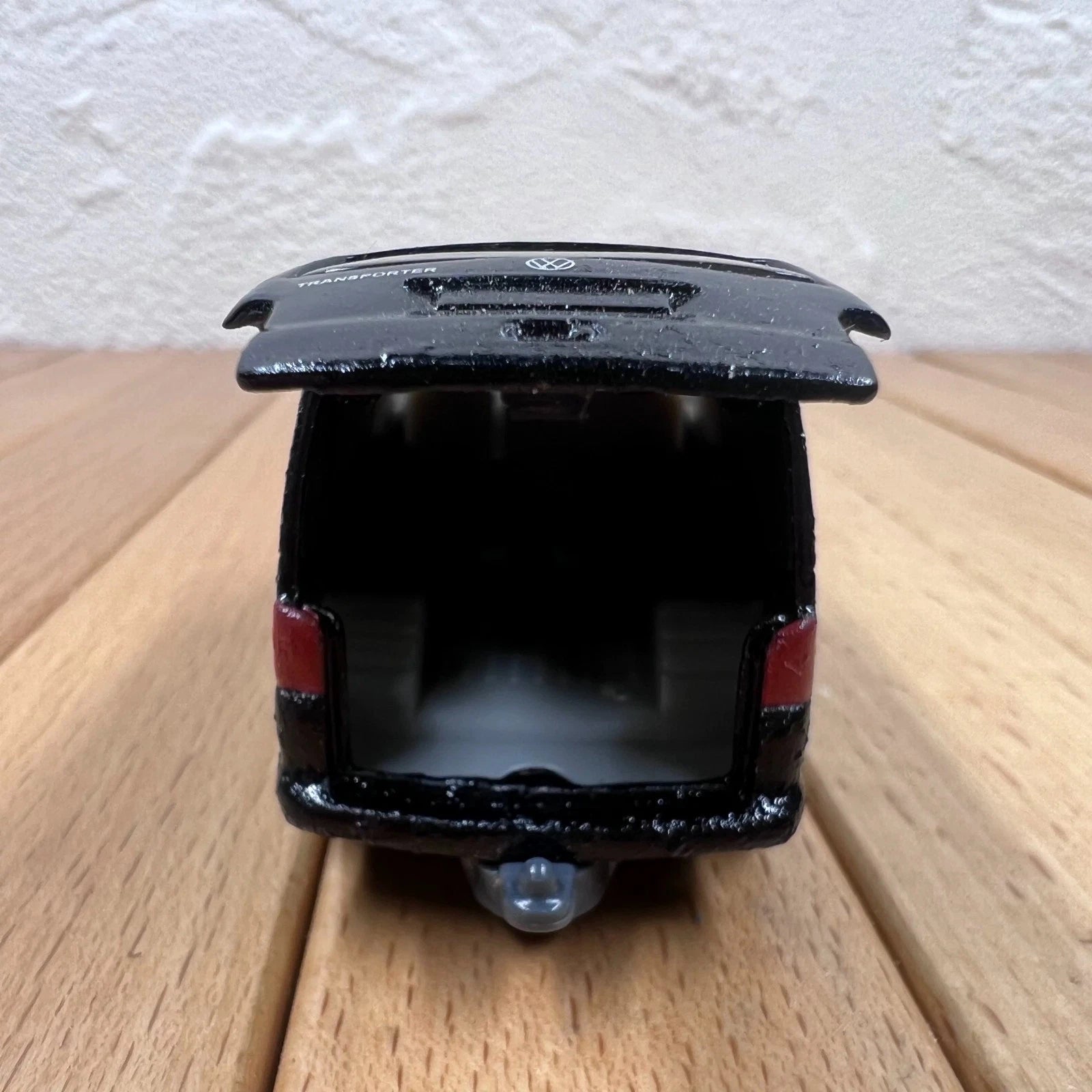 1/64 Volkswagen T4 Van Diecast Model Loose  Van Paint Flaw 07FC0E-D4 - KOEEK