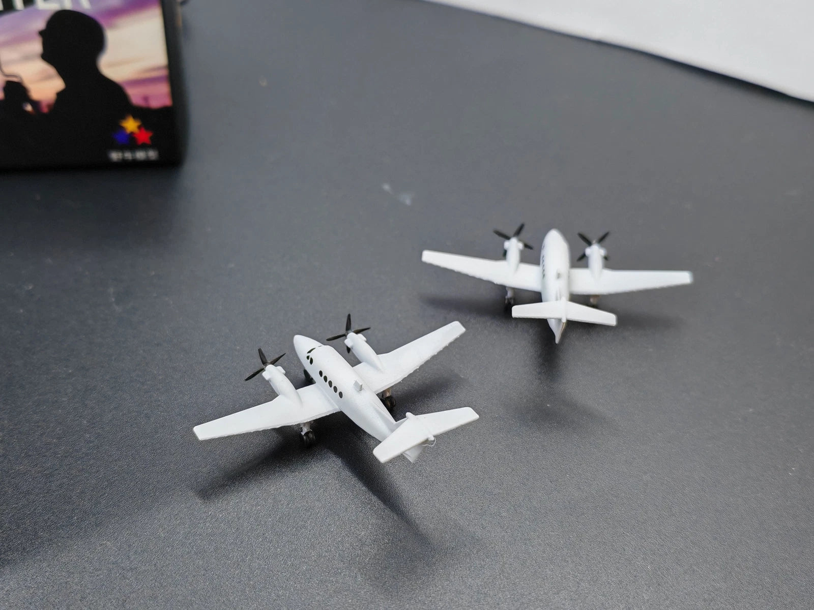 1/400 US Beechcraft B200 "King of the Air" Light Business Jet Model 07FC0E-D4 - KOEEK