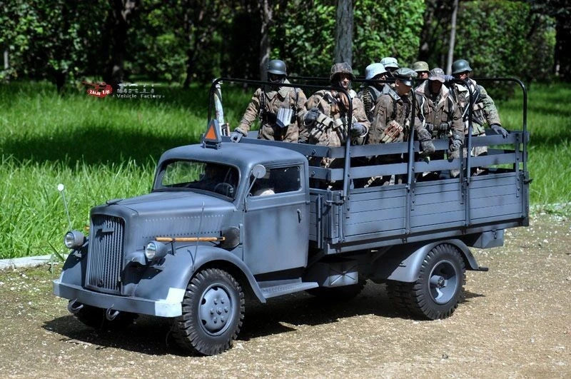 GO-TRUCK 1/6 WWII German Blitzkrieg Opel Truck Metal Model Grey Color In Stock GO-TRUCK - KOEEK